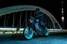 Moge Yamaha MT-09 Resmi...