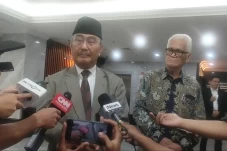 Jimly Menangis Dengar...