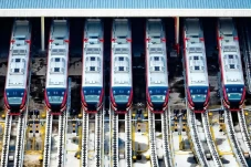 8 Trainset LRT Jabodebek...