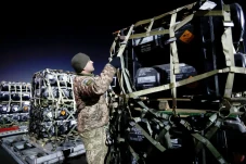 Pentagon: Ukraina Akan...