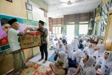 Makmurkan Musala, Usbat...