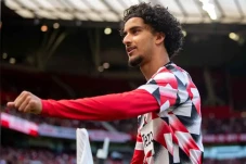 Biodata Zidane Iqbal,...