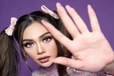 Nama Celine Evangelista...