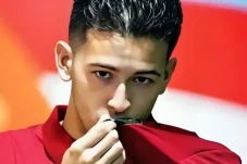 Diam-diam, Naturalisasi...