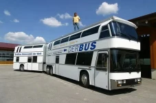 Intip Tampang Bus Terbesar...