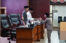 DPRD Setujui Perubahan...