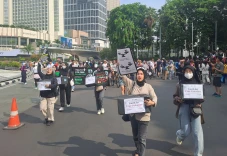Warga Galang Dana untuk...
