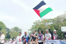 Pekik Free Palestine...