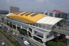 Plafon di Stasiun Kereta...