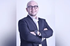 Cucu Soekarno Angkat...