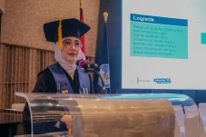 Guru Besar UI: Smart...