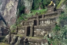 Mengenal Gunung Penanggungan,...