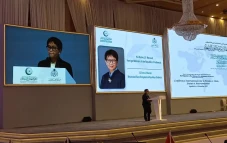 Menlu Retno: Demi Perempuan...