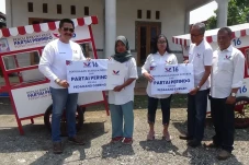 Peduli Pedagang Kecil,...