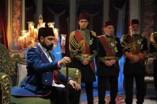 Yahudi Ezkinaz, Dalang...