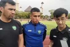 Uzbekistan U-17 Yakin...
