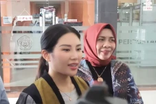 Hadir di Unitomo, Wamenparekraf...