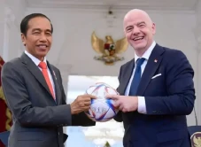 Hari Ini Jokowi Berikan...
