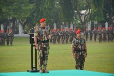 Peringati Hari Pahlawan,...