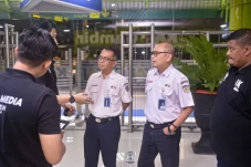 Tiket Kereta Api untuk...