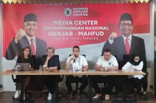 Baliho Ganjar-Mahfud...