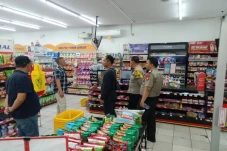 Perampok Bersajam Satroni...