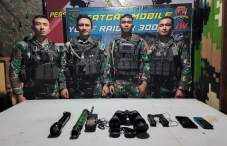 Kontak Tembak dengan...
