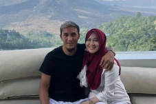 Digugat Cerai, Gunawan...