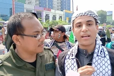 Warga Gaza Ikut Aksi...