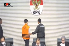 Kasus Korupsi Proyek...