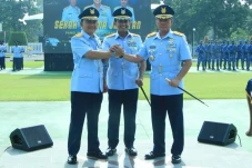 2 Marsekal Muda yang...