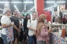 Berburu Kuliner Khas...