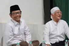 Temui Gus Mus di Rembang,...