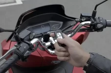 3 Perbedaan Sepeda Motor...