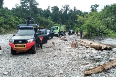 KKB Kembali Teror Warga,...