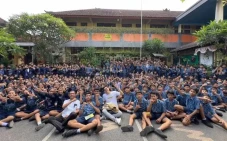 Ribuan Pelajar Bali...