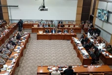 Rapat dengan Polri,...