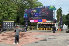Suasana GBK Jelang Konser...