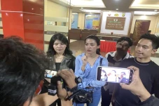 Ditipu hingga Ratusan...