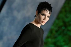 Bela Palestina, Halsey...