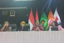 Masuk TPN Ganjar-Mahfud,...