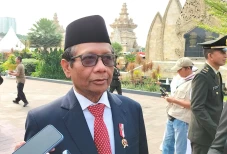 Mahfud MD Mengajak Generasi...