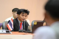 Mahasiswa Teknik ITS...
