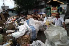 Atasi Darurat Sampah,...