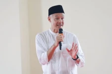 Kunjungi Ulama se-Jabar,...