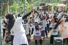 Peduli Kesehatan Lansia,...