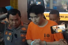 Tersangka Kasus Penganiayaan...