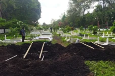 4 Korban Pesawat Super...