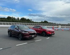 Mengenal Honda ZR-V,...