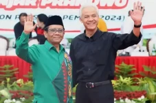 Ganjar-Mahfud Siapkan...